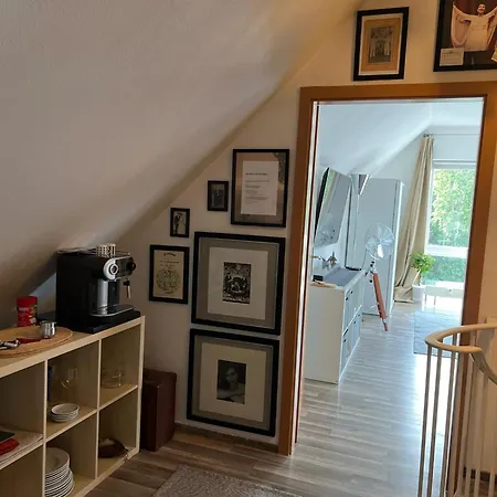 Gemütliche helle Dach-Wohnung in Frankfurt-2